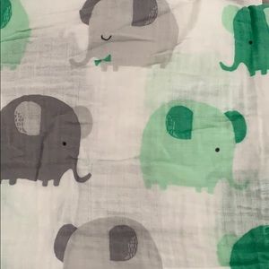 NEVER USED Set of 3 swaddles by Cloud Island